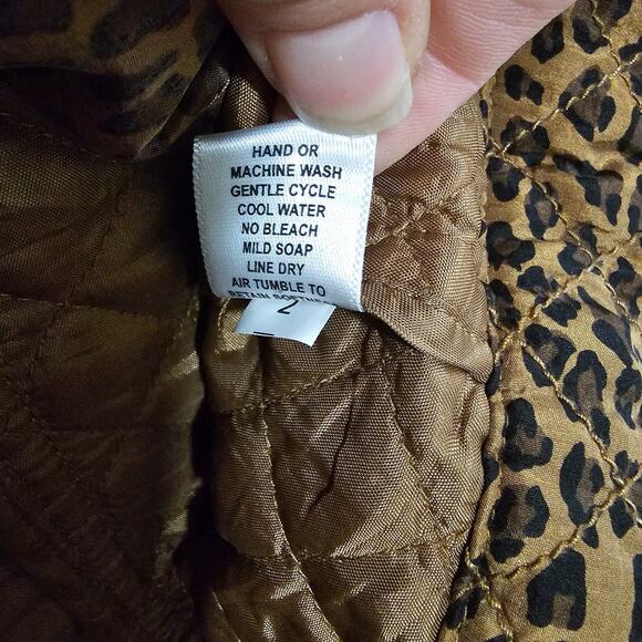 Debra Deroo Leopard Print 100% Silk Button-up Jacket Women's Size P NWOT Casual - Picture 9 of 9
